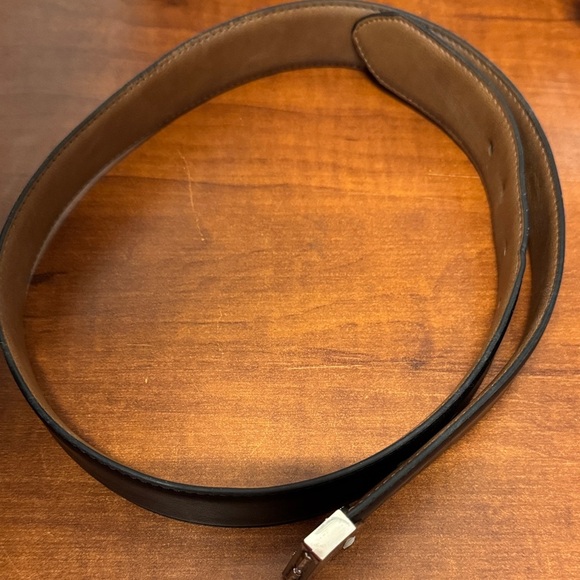 Columbia Black and Tan Faux Leather Belt Size Small 30-32 - Picture 7 of 12